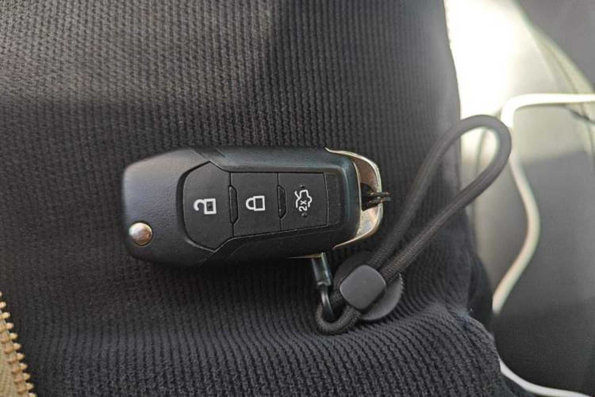 Used Ford Focus 2019 Hatchback 1.5L Manual FENGYUE Model China V Standard Vehicle Key