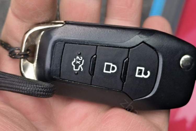 Used Ford Focus 2019 Hatchback 1.5L Manual FENGYUE Model China V Standard Vehicle Key
