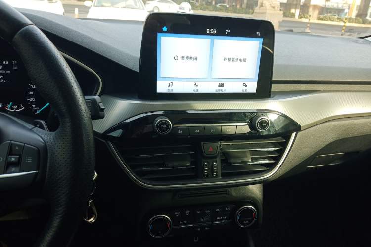 Used Ford Focus 2019 Hatchback EcoBoost 180 Automatic Trendy Model Audio And AC Panel