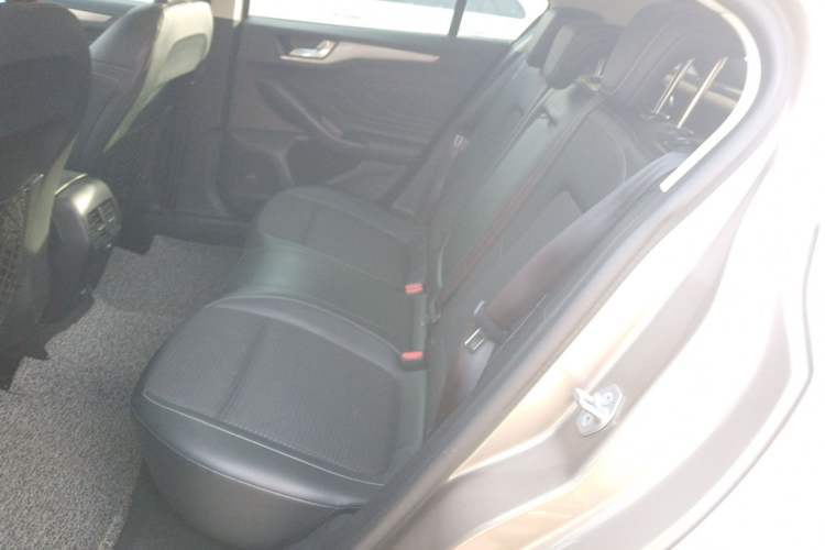 Used Ford Focus 2019 Hatchback EcoBoost 180 Automatic Trendy Model Interior 4