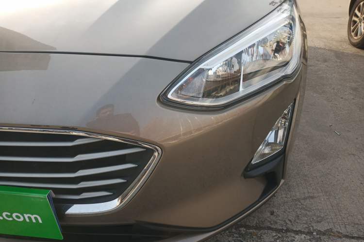 Used Ford Focus 2019 Hatchback EcoBoost 180 Automatic Trendy Model Left Front Headlight