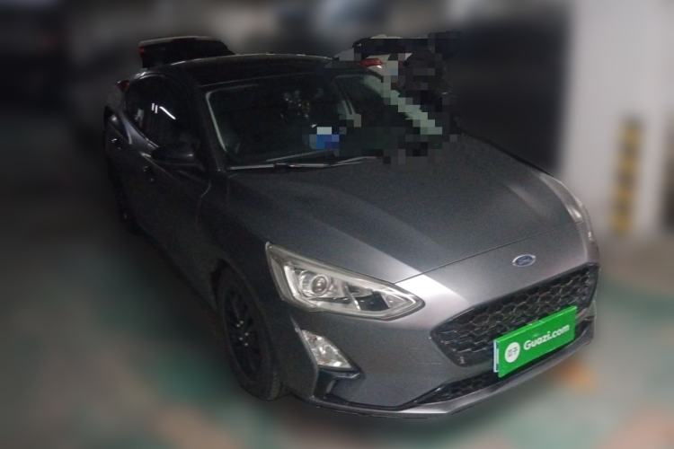 Used Ford Focus 2019 Hatchback EcoBoost 180 Automatic Trendy Model Front Right 45 Deg
