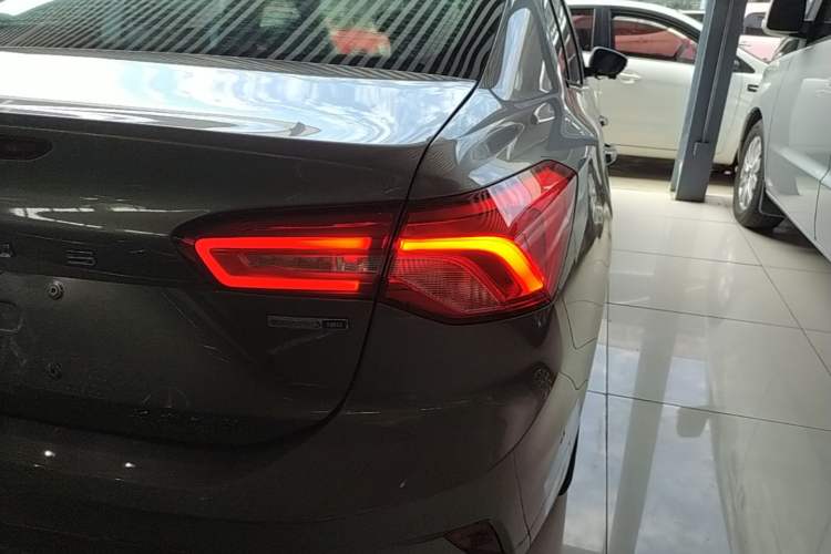 Used Ford Focus 2019 Sedan EcoBoost 180 Automatic Titanium Edition Right Rear Taillight