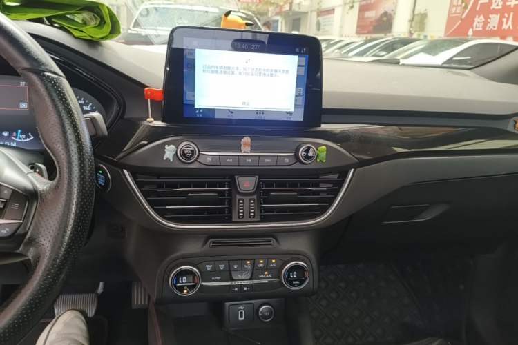 Used Ford Focus 2019 Sedan EcoBoost 180 Automatic ST Line Audio And AC Panel