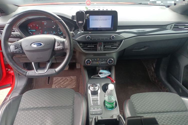Used Ford Focus 2019 Hatchback EcoBoost 180 Automatic ST Line Center Console