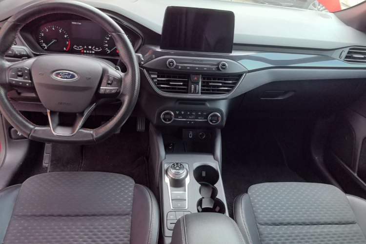 Used Ford Focus 2019 Hatchback EcoBoost 180 Automatic ST Line Center Console