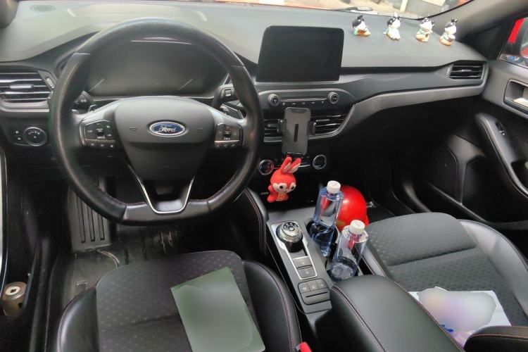 Used Ford Focus 2019 Hatchback EcoBoost 180 Automatic ST Line Center Console