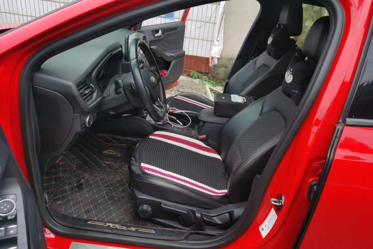 Used Ford Focus 2019 Sedan EcoBoost 180 Automatic ST Line Driver Seat
