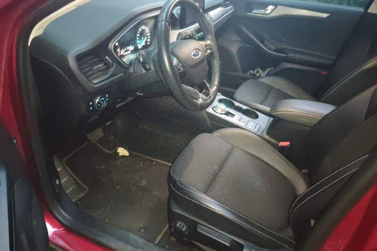 Used Ford Focus 2019 Hatchback 1.5L Automatic Trendy Version China VI Standard Driver Seat
