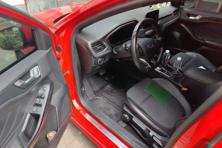 Used Ford Focus 2019 Hatchback EcoBoost 180 Automatic ST Line Driver Seat