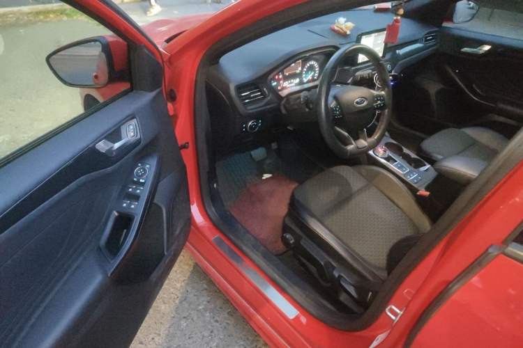Used Ford Focus 2019 Hatchback EcoBoost 180 Automatic ST Line Driver Seat