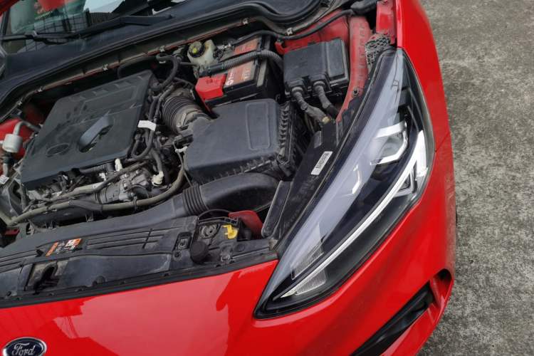 Used Ford Focus 2019 Sedan EcoBoost 180 Automatic ST Line Engine Bay Left