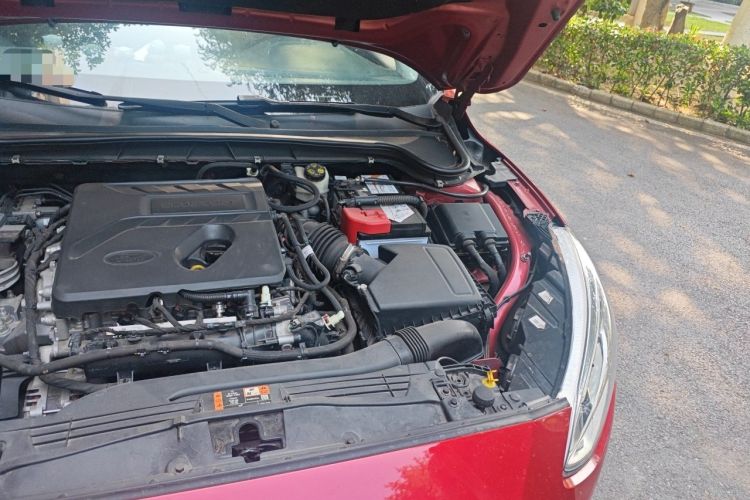 Used Ford Focus 2019 Sedan EcoBoost 180 Automatic Titanium Edition Engine Bay Left