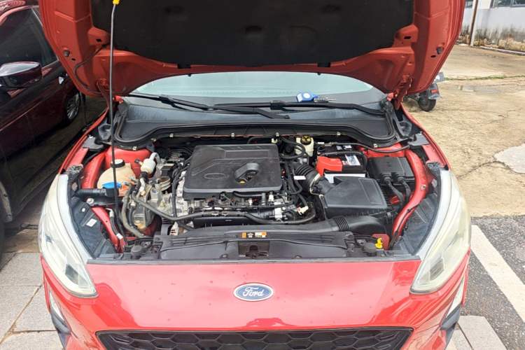 Used Ford Focus 2019 Hatchback EcoBoost 180 Automatic Trendy Model Engine Bay