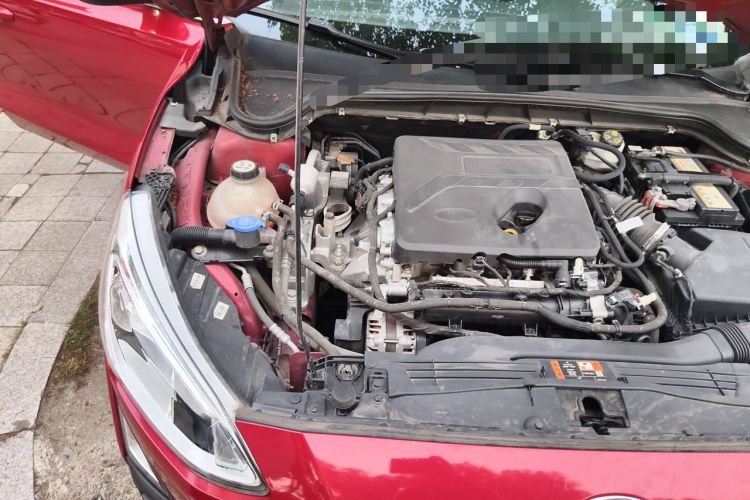 Used Ford Focus 2019 Hatchback EcoBoost 180 Automatic Titanium Edition Engine Bay Right
