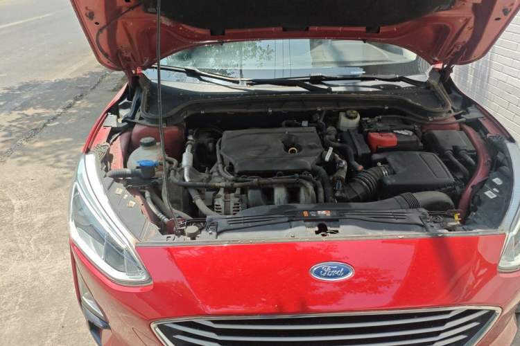 Used Ford Focus 2019 Hatchback 1.5L Automatic Trendy Version China VI Standard Engine Bay Right