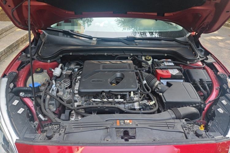 Used Ford Focus 2019 Sedan EcoBoost 180 Automatic Titanium Edition Engine Bay