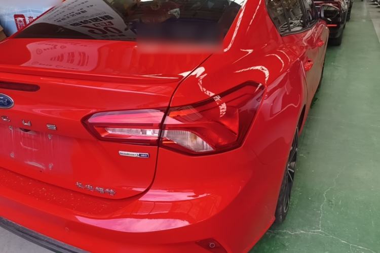 Used Ford Focus 2019 Sedan EcoBoost 180 Automatic ST Line Exterior 3