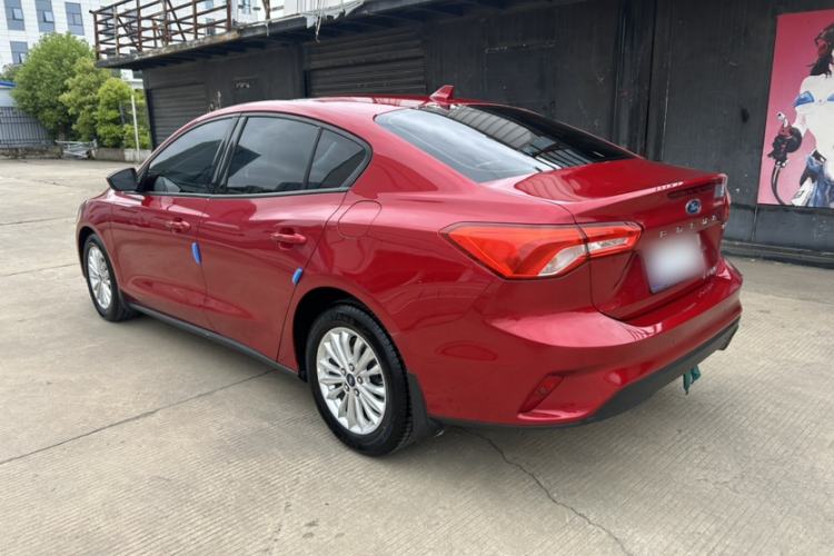 Used Ford Focus 2019 Sedan EcoBoost 180 Automatic Trend Edition Exterior 7