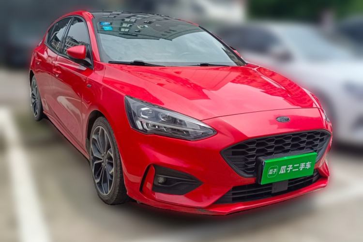 Used Ford Focus 2019 Hatchback EcoBoost 180 Automatic ST Line Front Right 45 Deg