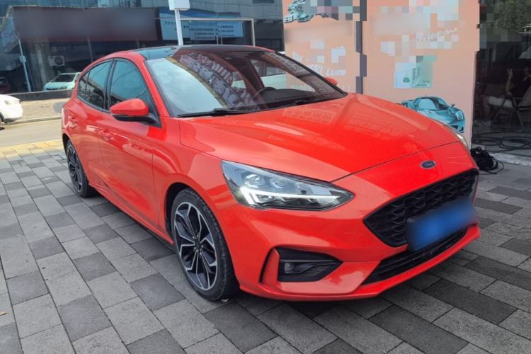 Used Ford Focus 2019 Hatchback EcoBoost 180 Automatic ST Line Front Right 45 Deg