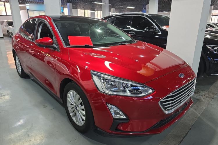 Used Ford Focus 2019 Sedan EcoBoost 180 Automatic Trend Edition Front Right 45 Deg