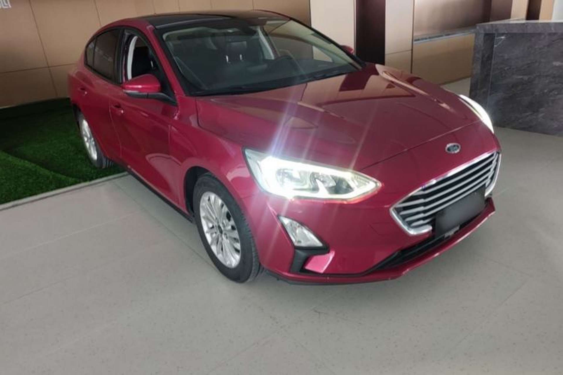 Used Ford Focus 2019 Sedan EcoBoost 125 Automatic Trendy Model China VI Standard Front Right 45 Deg