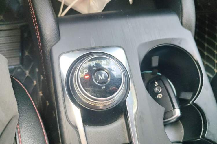 Used Ford Focus 2019 Sedan EcoBoost 180 Automatic ST Line Gear Lever