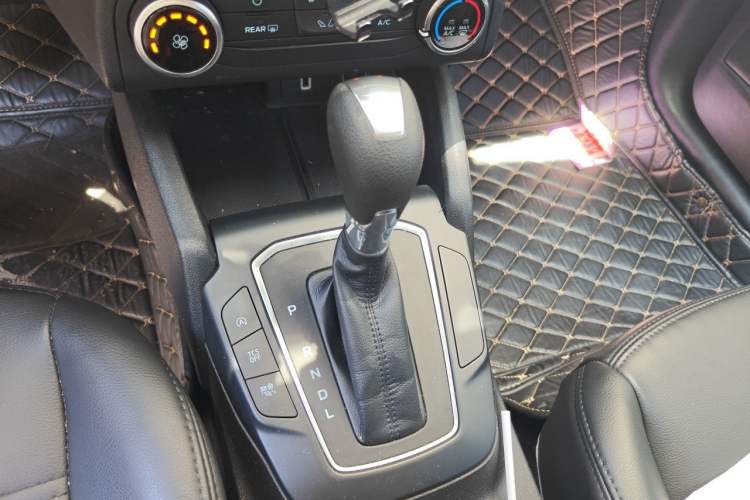 Used Ford Focus 2019 Hatchback 1.5L Automatic Sharp Edition China V Standard Gear Lever