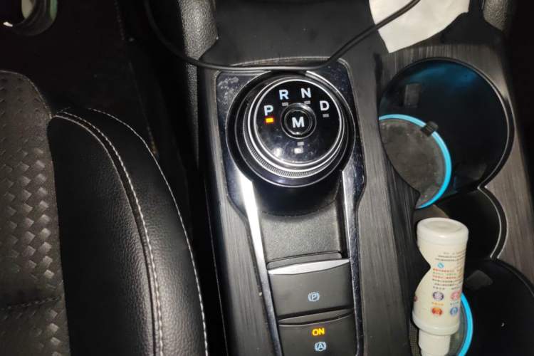 Used Ford Focus 2019 Sedan EcoBoost 180 Automatic Trend Edition Gear Lever