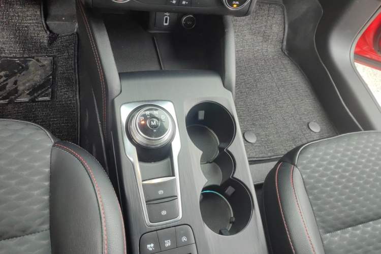 Used Ford Focus 2019 Sedan EcoBoost 180 Automatic ST Line Gear Lever