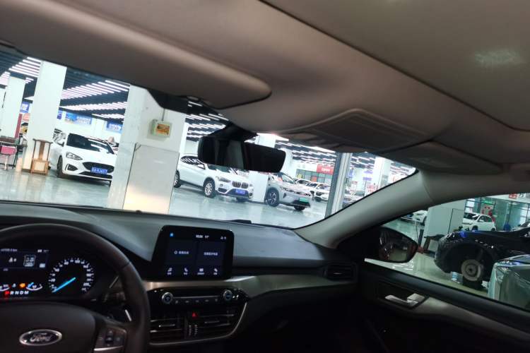 Used Ford Focus 2019 Hatchback EcoBoost 180 Automatic Trendy Model Headliner