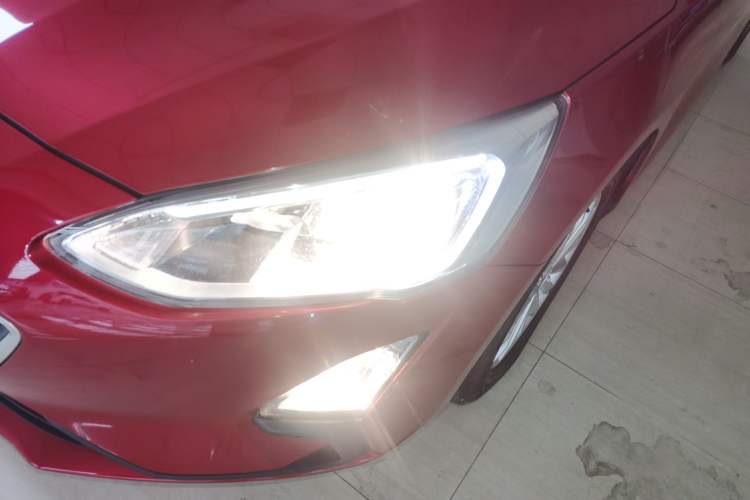 Used Ford Focus 2019 Hatchback EcoBoost 180 Automatic Trendy Model Left Front Headlight
