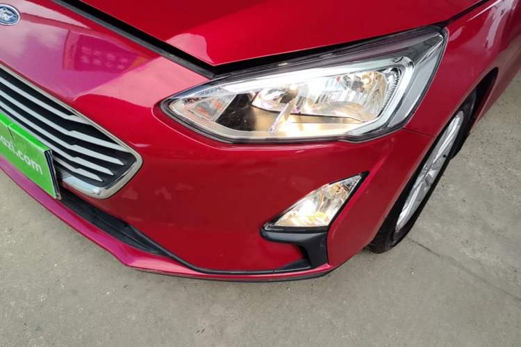 Used Ford Focus 2019 Sedan EcoBoost 180 Automatic Trend Edition Left Front Headlight