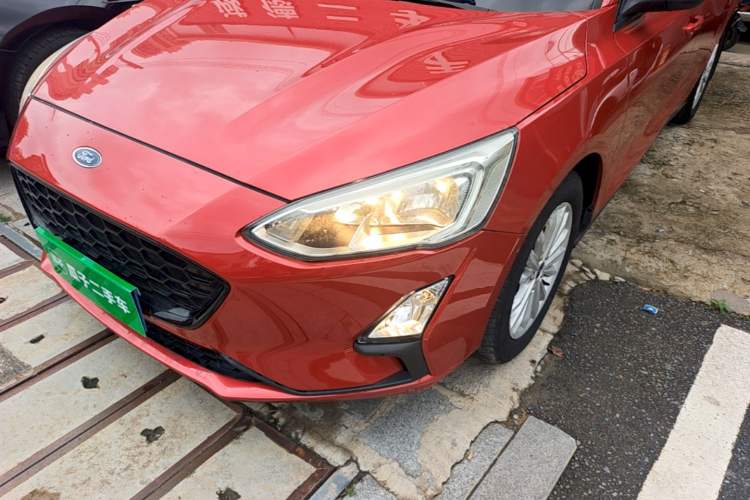 Used Ford Focus 2019 Hatchback EcoBoost 180 Automatic Trendy Model Left Front Headlight