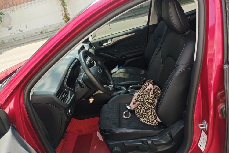 Used Ford Focus 2019 Hatchback 1.5L Automatic Trendy Version China VI Standard Left Front Seat
