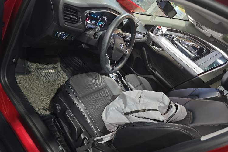 Used Ford Focus 2019 Sedan EcoBoost 180 Automatic Trend Edition Left Front Seat