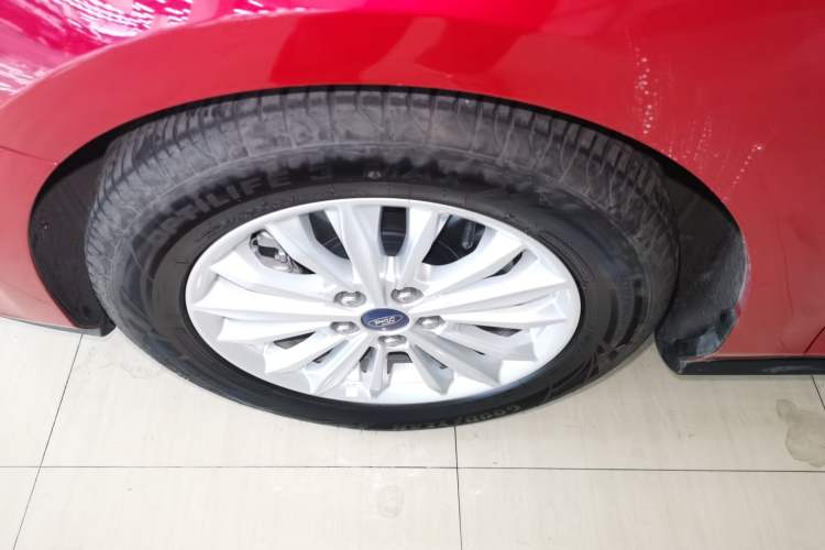 Used Ford Focus 2019 Hatchback EcoBoost 180 Automatic Trendy Model Left Front Wheel Hub