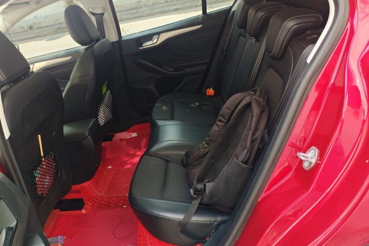 Used Ford Focus 2019 Hatchback 1.5L Automatic Trendy Version China VI Standard Left Rear Seat
