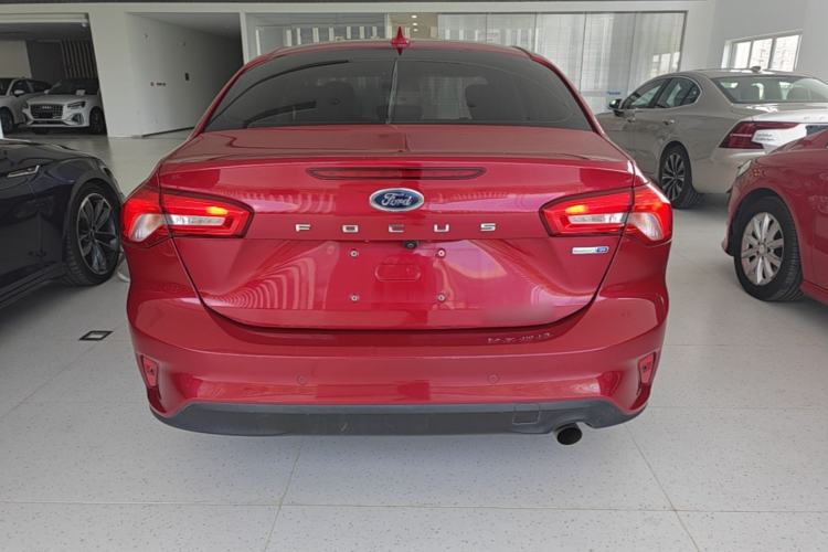 Used Ford Focus 2019 Sedan EcoBoost 125 Automatic Trendy Model China VI Standard Rear