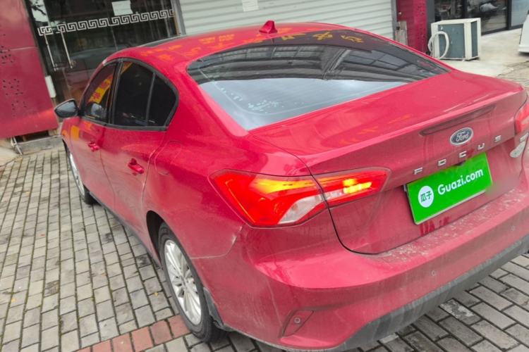 Used Ford Focus 2019 Sedan EcoBoost 180 Automatic Trend Edition Rear Left 45 Deg