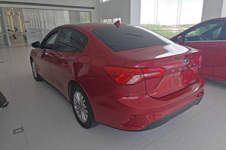 Used Ford Focus 2019 Sedan EcoBoost 125 Automatic Trendy Model China VI Standard Rear Left 45 Deg