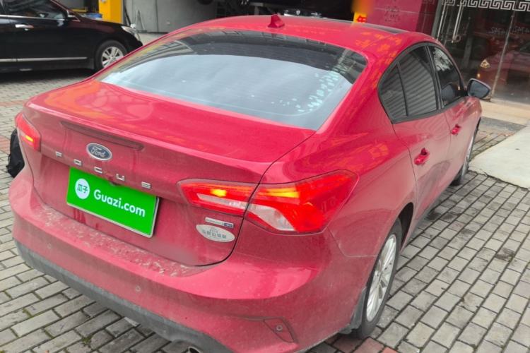 Used Ford Focus 2019 Sedan EcoBoost 180 Automatic Trend Edition Rear Right 45 Deg