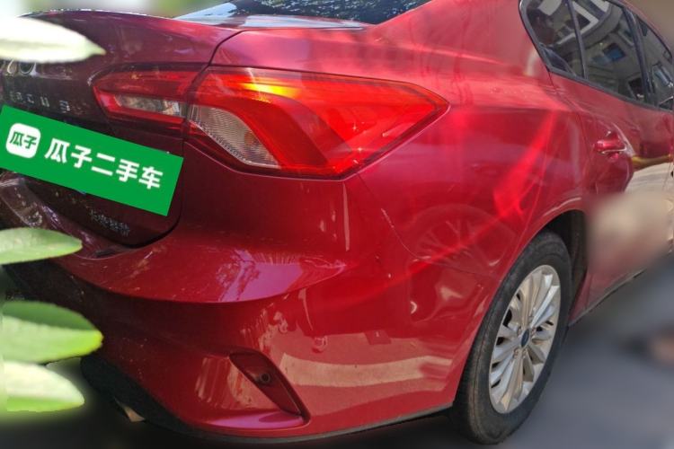Used Ford Focus 2019 Sedan EcoBoost 180 Automatic Trend Edition Rear Right 45 Deg