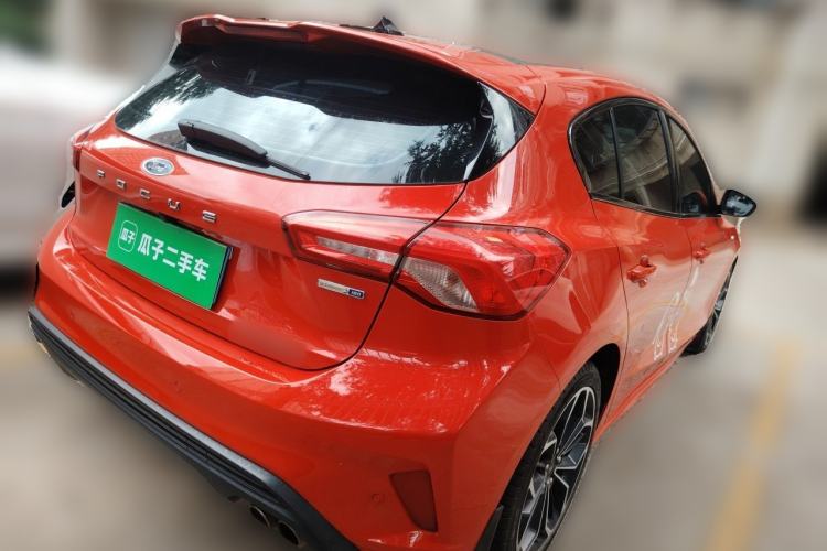 Used Ford Focus 2019 Hatchback EcoBoost 180 Automatic ST Line Rear Right 45 Deg