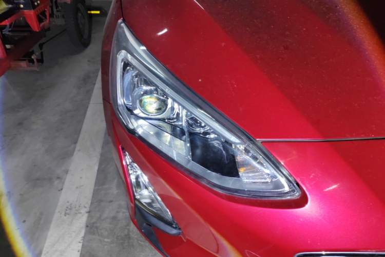 Used Ford Focus 2019 Sedan EcoBoost 180 Automatic Trend Edition Right Front Headlight