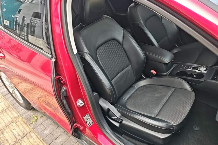 Used Ford Focus 2019 Sedan EcoBoost 180 Automatic Trend Edition Right Front Seat
