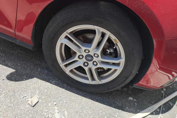 Used Ford Focus 2019 Hatchback 1.5L Automatic Sharp Edition China V Standard Right Front Wheel Hub