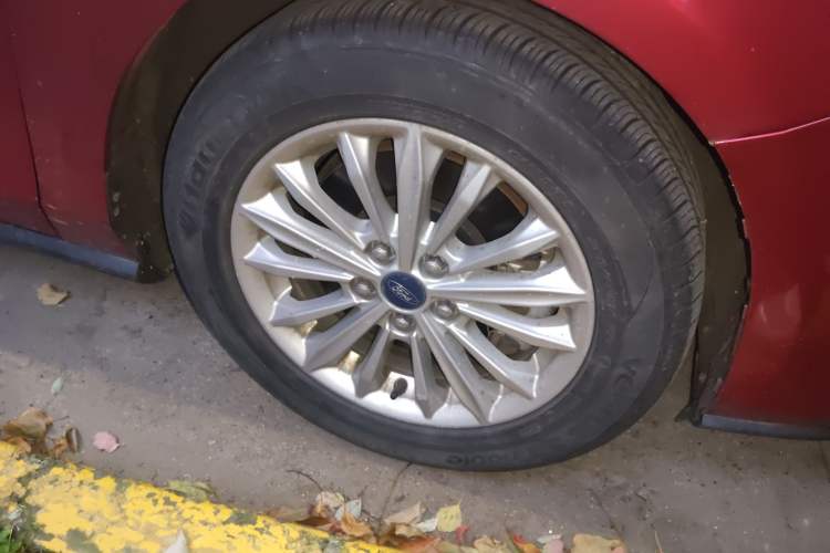 Used Ford Focus 2019 Hatchback 1.5L Automatic Trendy Version China VI Standard Right Front Wheel Hub