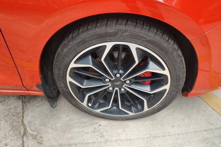 Used Ford Focus 2019 Hatchback EcoBoost 180 Automatic ST Line Right Front Wheel Hub